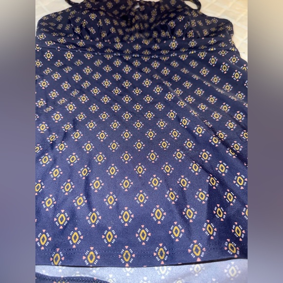 💙⛱️👙☀️NWOT SWIM TOP ONLY - Picture 3 of 7